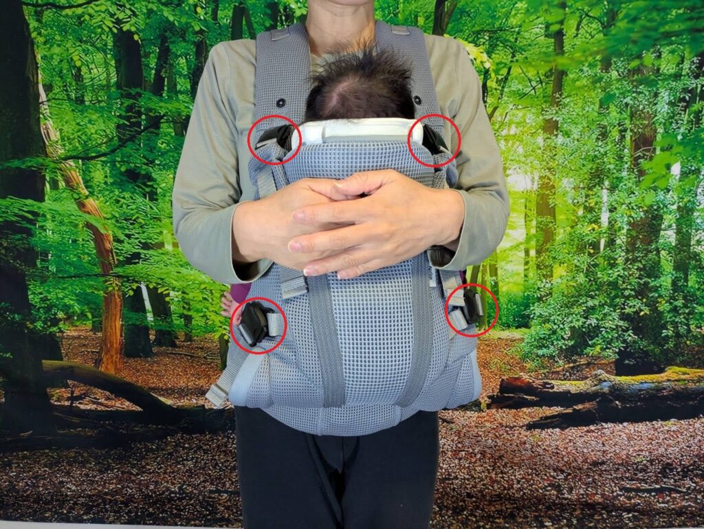 ラクリスで新生児を抱っこしたところ